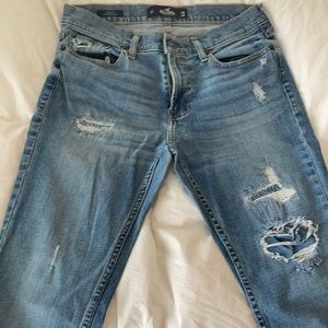 Men’s hollister ripped jeans. Size 30 waist 32 length.